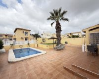 Reventa - Villa / Casa - Orihuela Costa - Villamartín