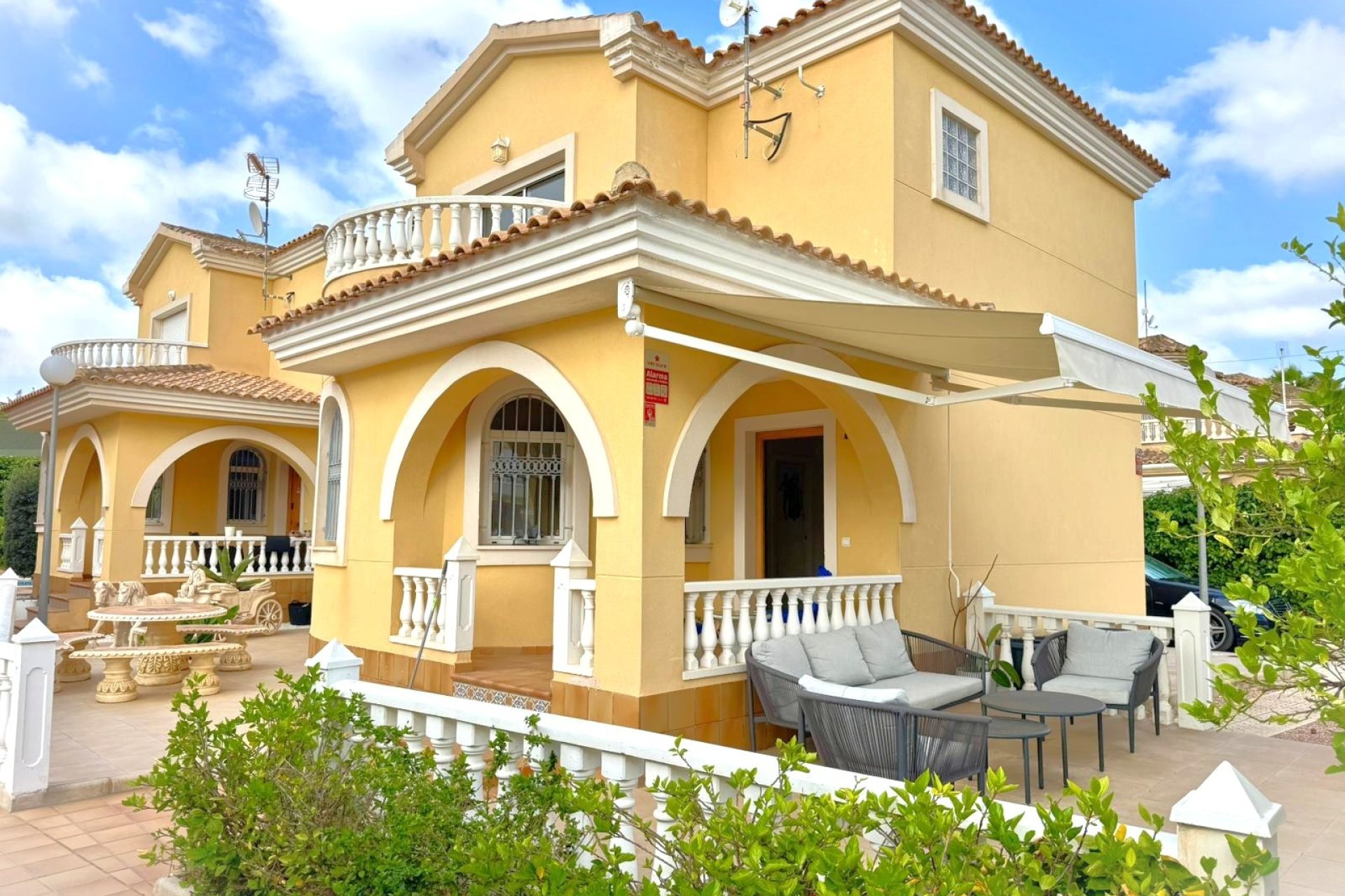 Reventa - Villa / Casa - Orihuela Costa - Villamartín