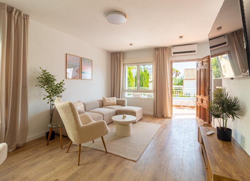 Reventa - Villa / Casa - Orihuela Costa - Villamartín