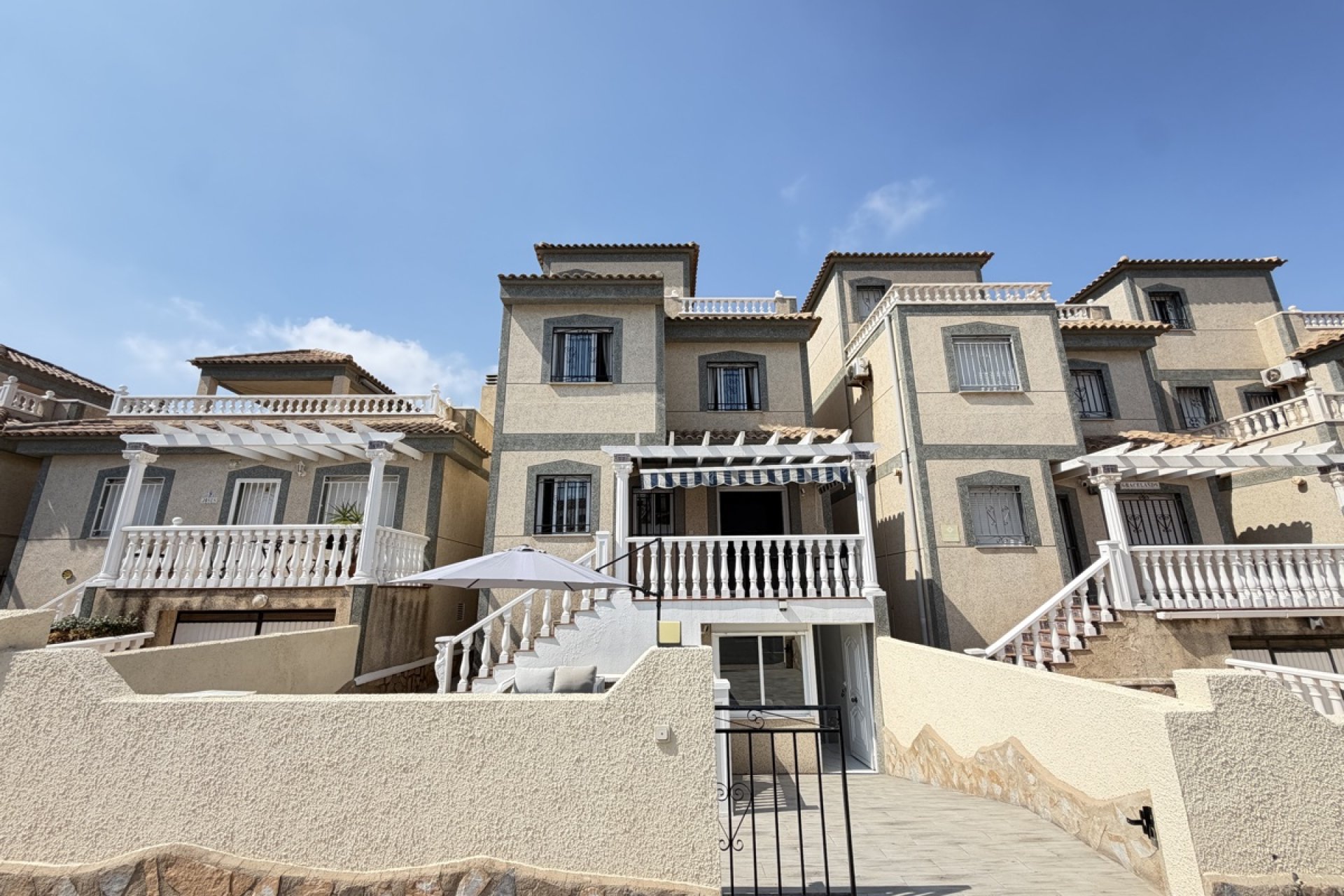 Reventa - Villa / Casa - Orihuela Costa - Villamartín