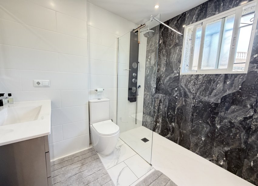 Reventa - Villa / Casa - Orihuela Costa - Villamartín