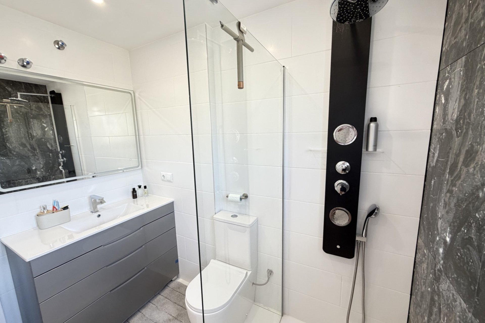Reventa - Villa / Casa - Orihuela Costa - Villamartín