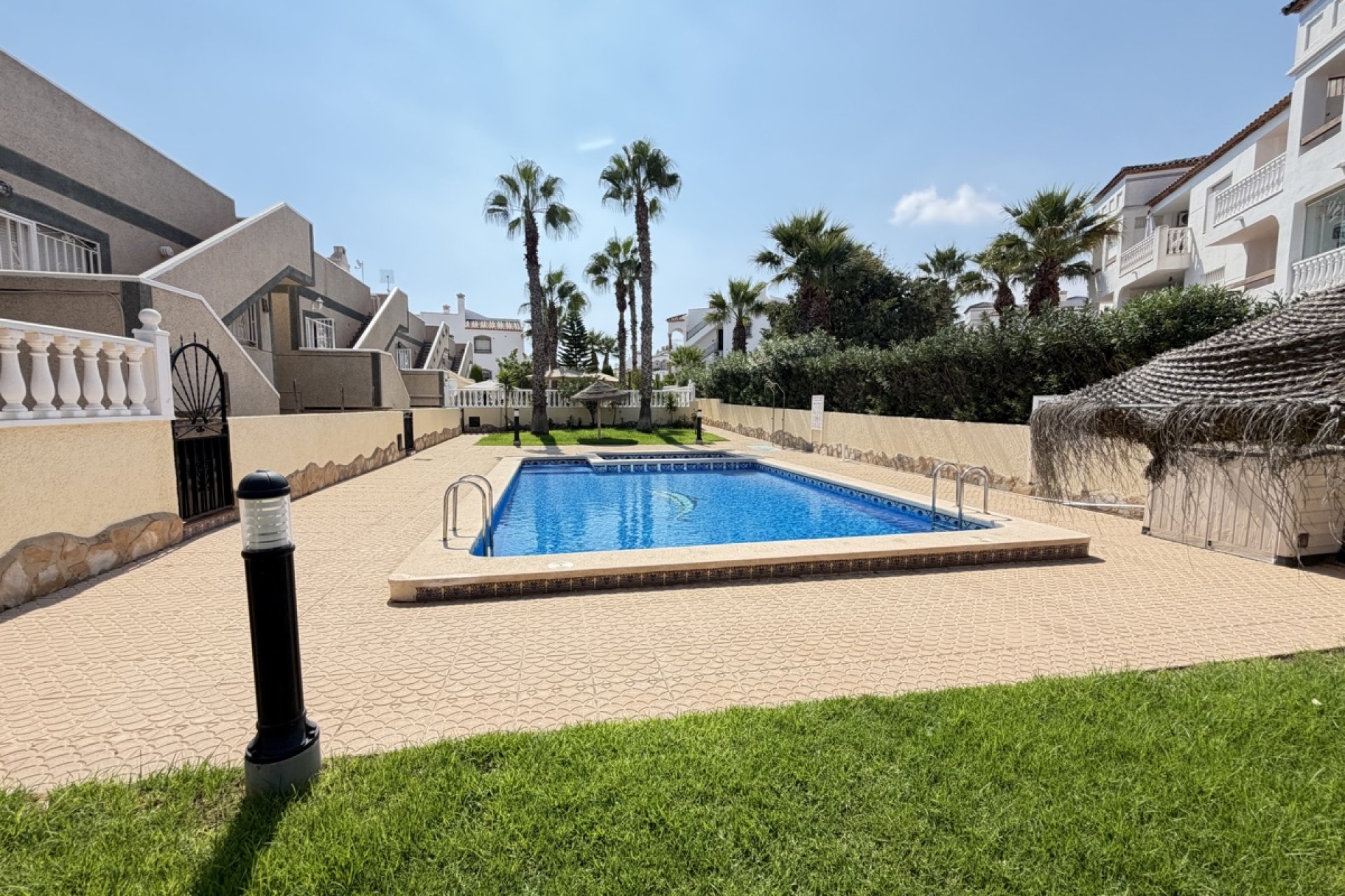 Reventa - Villa / Casa - Orihuela Costa - Villamartín