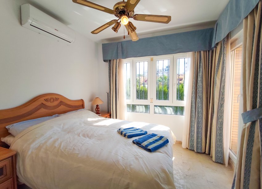 Reventa - Villa / Casa - Orihuela Costa - Villamartín