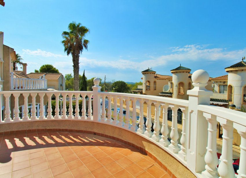 Reventa - Villa / Casa - Orihuela Costa - Villamartín