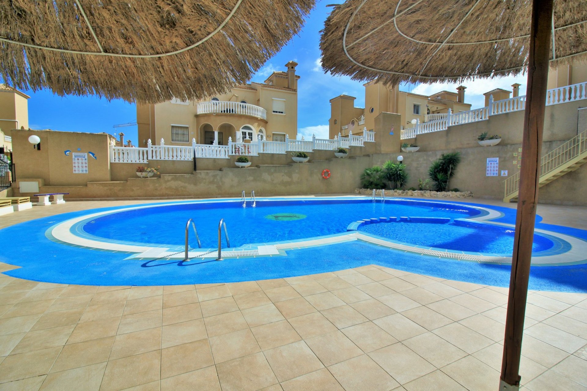 Reventa - Villa / Casa - Orihuela Costa - Villamartín