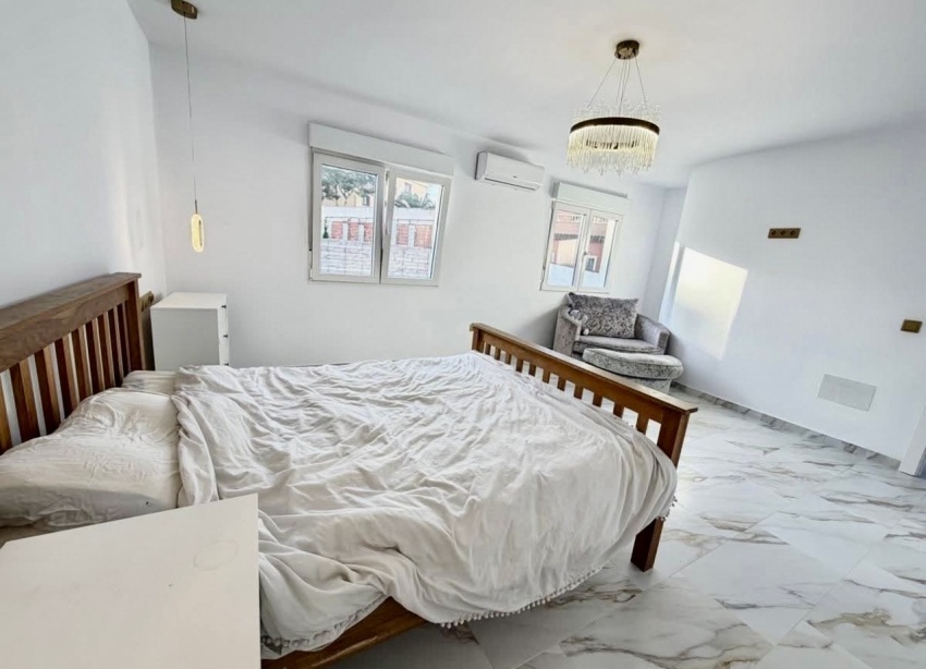 Reventa - Villa / Casa - Orihuela Costa - Villamartín