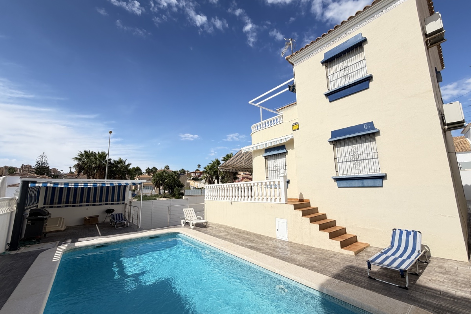 Reventa - Villa / Casa - Orihuela Costa - Villamartín