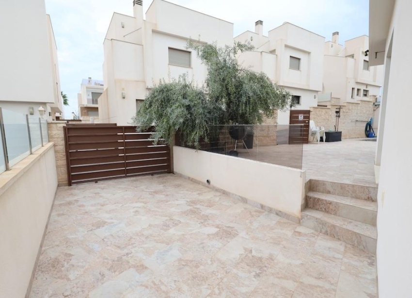 Reventa - Villa / Casa - Orihuela Costa - Villamartín
