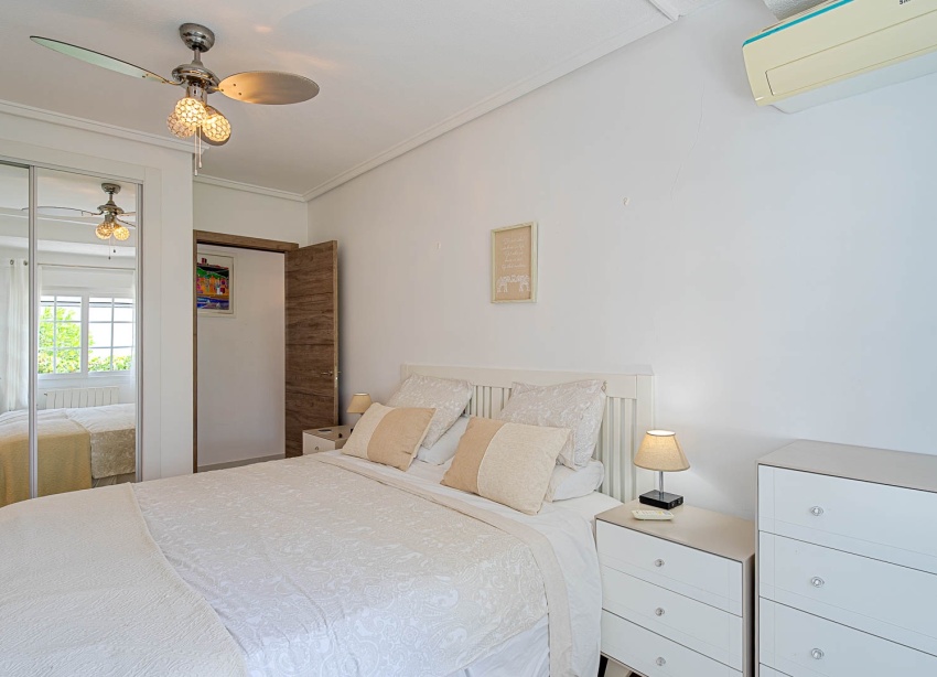 Reventa - Villa / Casa - Orihuela Costa - Villamartin