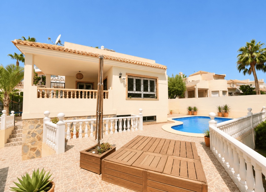 Reventa - Villa / Casa - Orihuela Costa