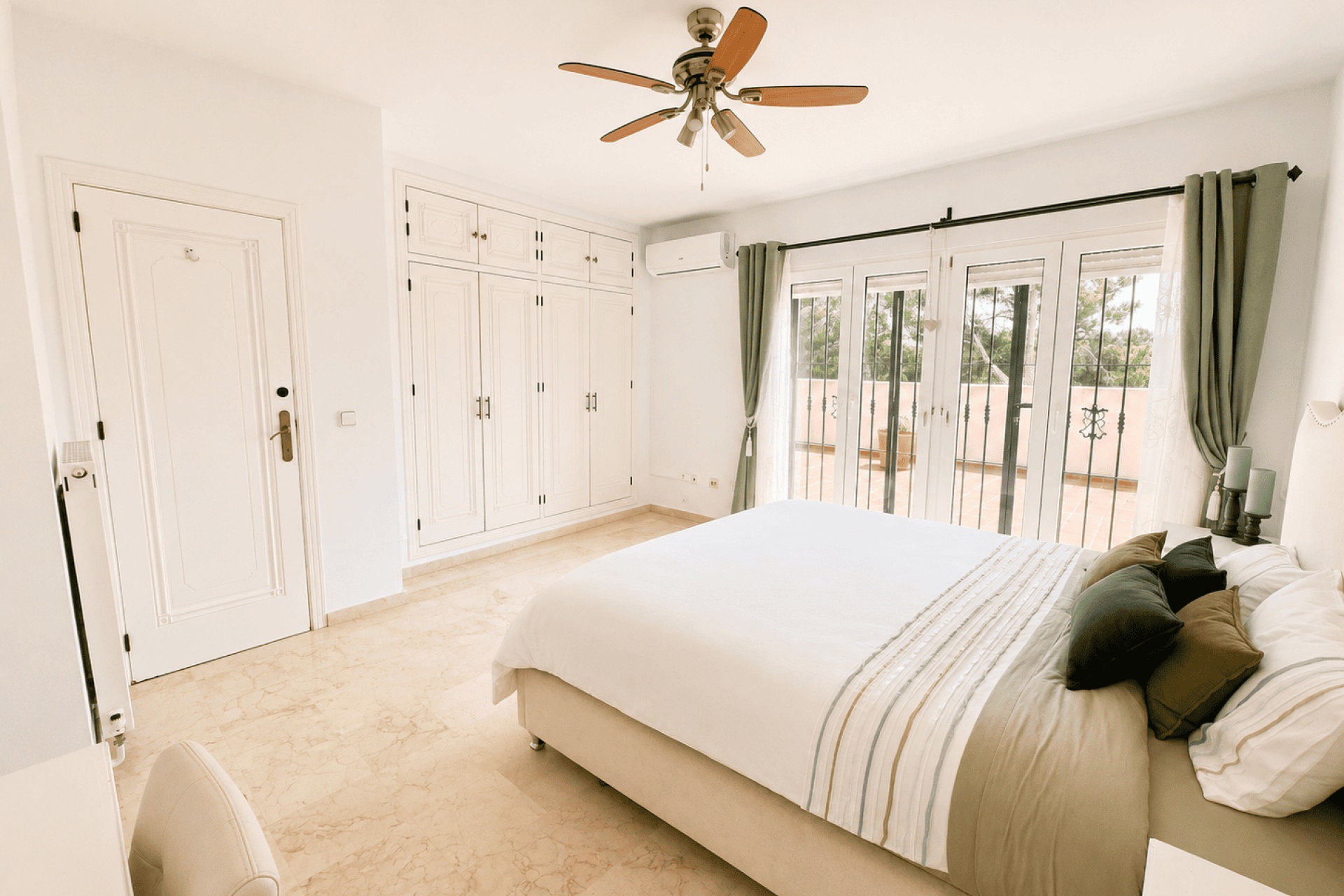 Reventa - Villa / Casa - Orihuela Costa