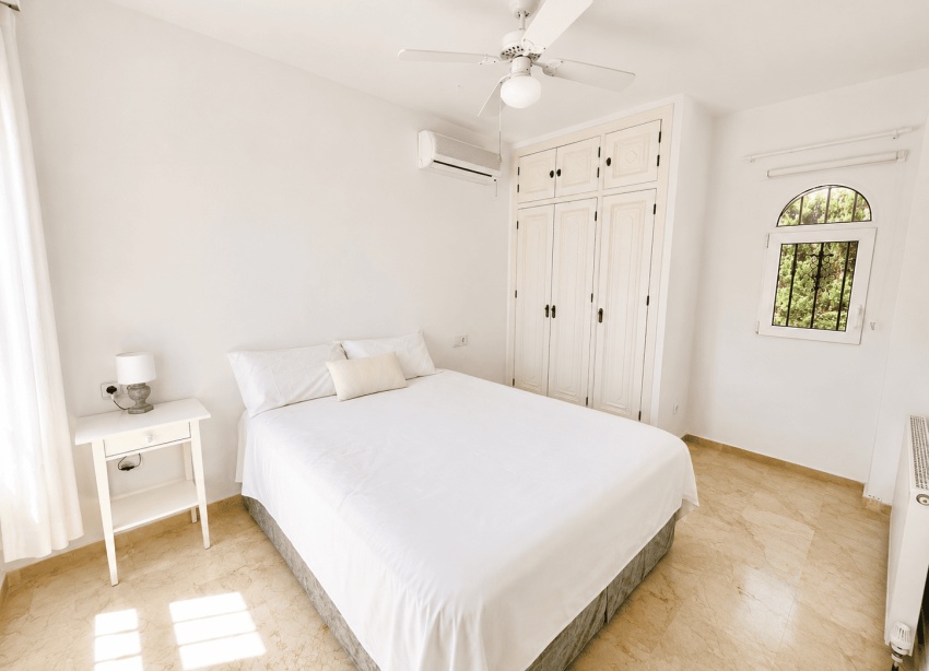 Reventa - Villa / Casa - Orihuela Costa