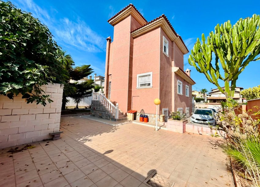Reventa - Villa / Casa - Orihuela - Los Balcones
