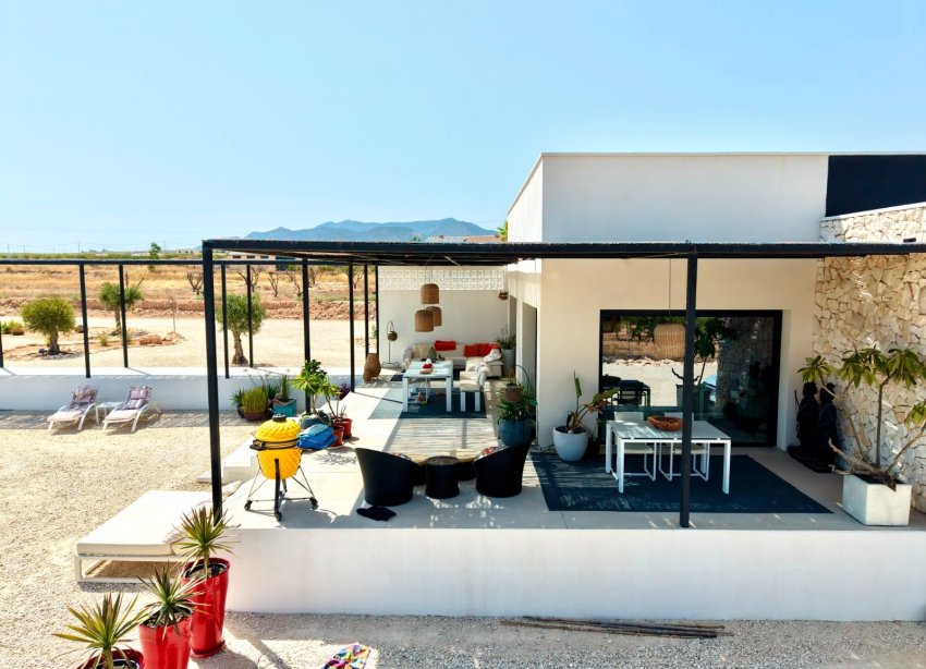Reventa - Villa / Casa - Pinoso