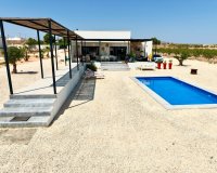 Reventa - Villa / Casa - Pinoso