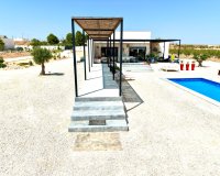 Reventa - Villa / Casa - Pinoso