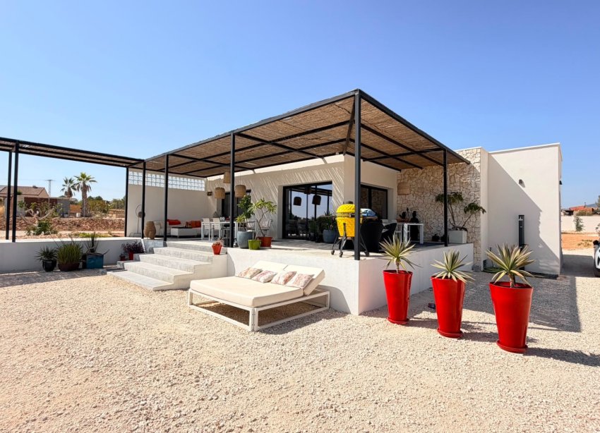 Reventa - Villa / Casa - Pinoso