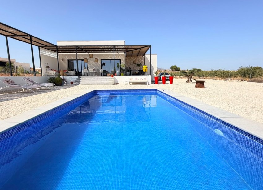 Reventa - Villa / Casa - Pinoso