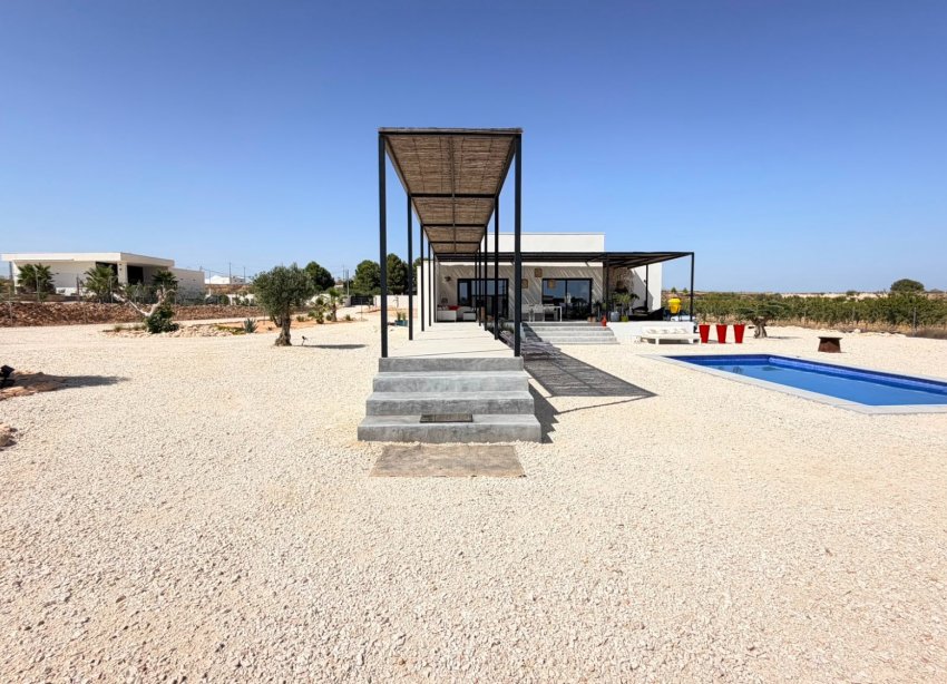Reventa - Villa / Casa - Pinoso