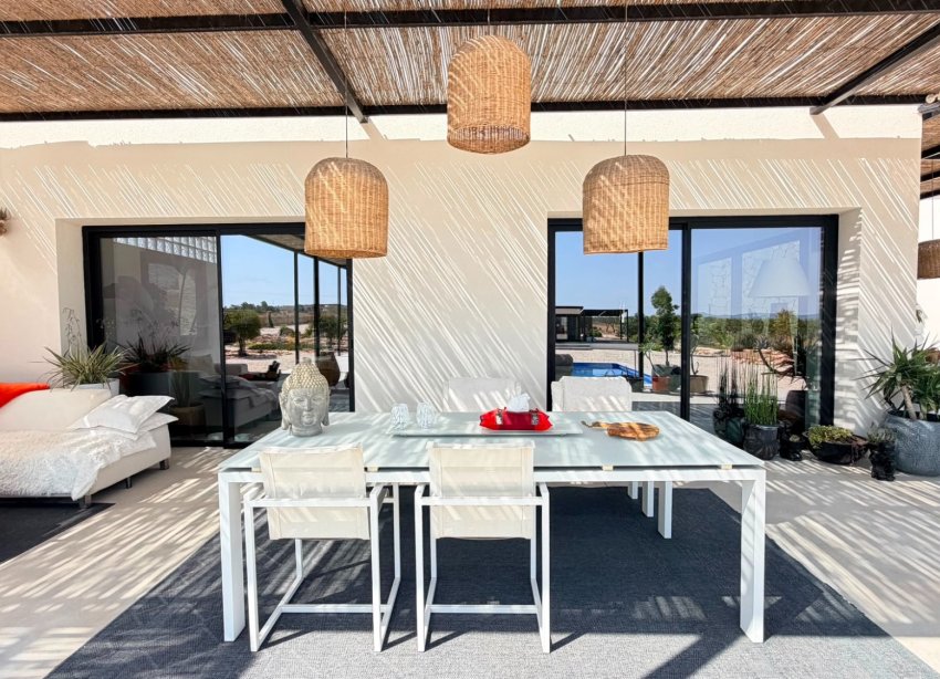 Reventa - Villa / Casa - Pinoso