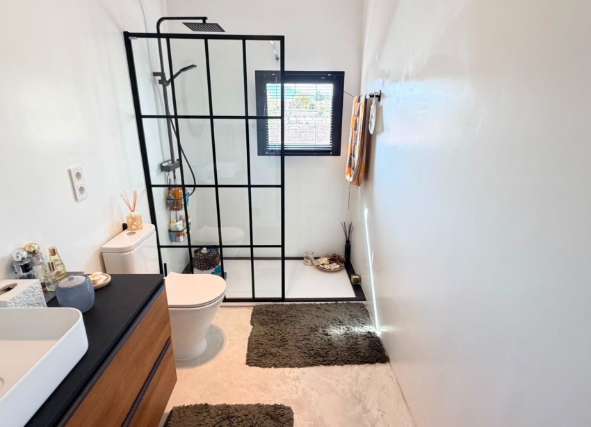 Reventa - Villa / Casa - Pinoso