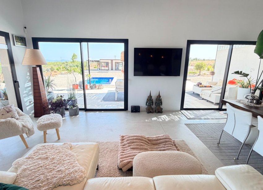 Reventa - Villa / Casa - Pinoso