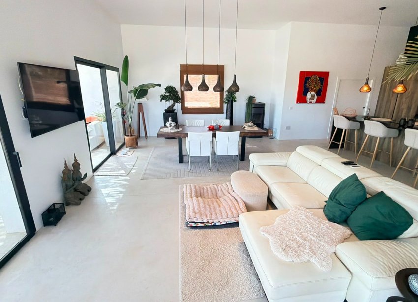 Reventa - Villa / Casa - Pinoso