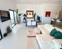 Reventa - Villa / Casa - Pinoso