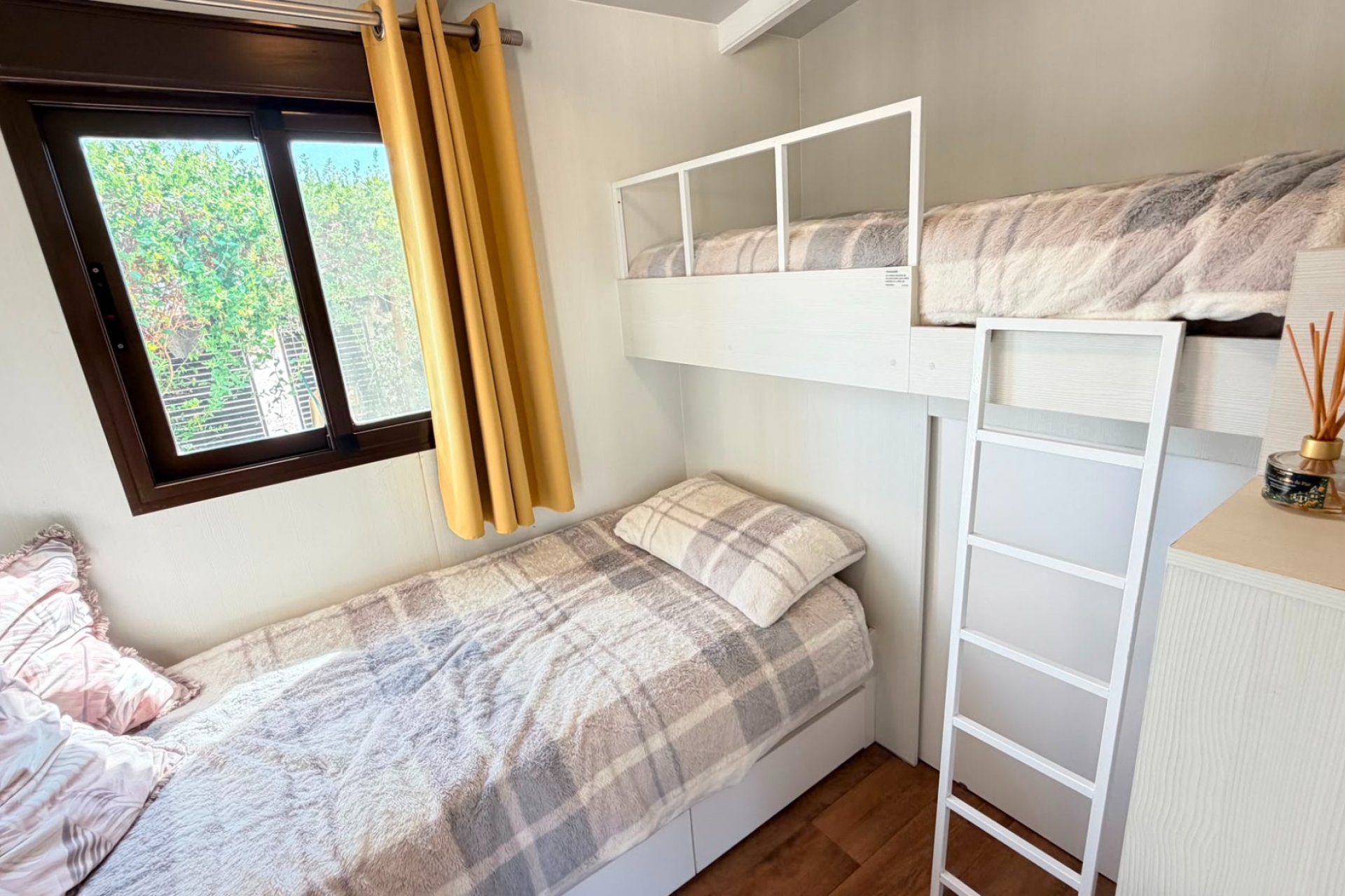 Reventa - Villa / Casa - Pinoso