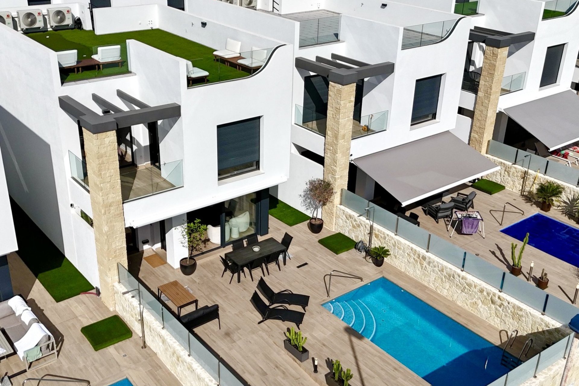 Reventa - Villa / Casa - Punta Prima