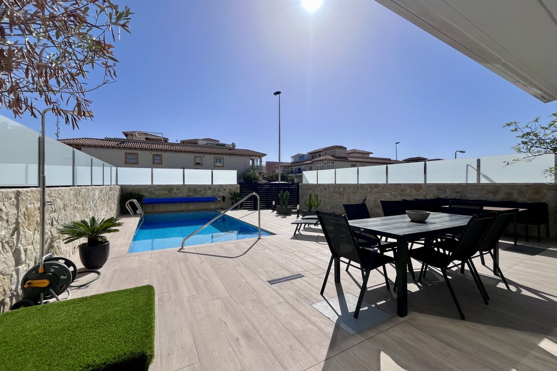 Reventa - Villa / Casa - Punta Prima