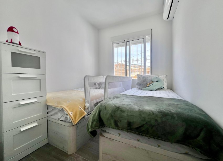 Reventa - Villa / Casa - San Miguel de Salinas - Las Filipinas