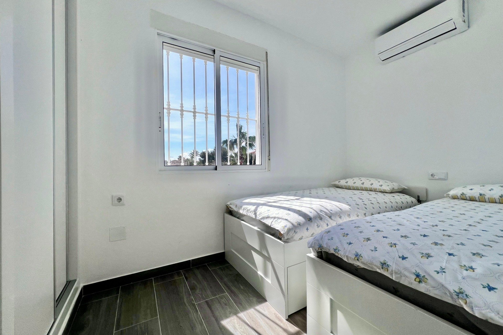 Reventa - Villa / Casa - San Miguel de Salinas - Las Filipinas