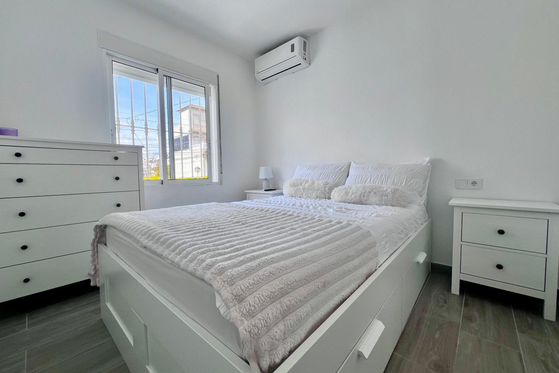 Reventa - Villa / Casa - San Miguel de Salinas - Las Filipinas