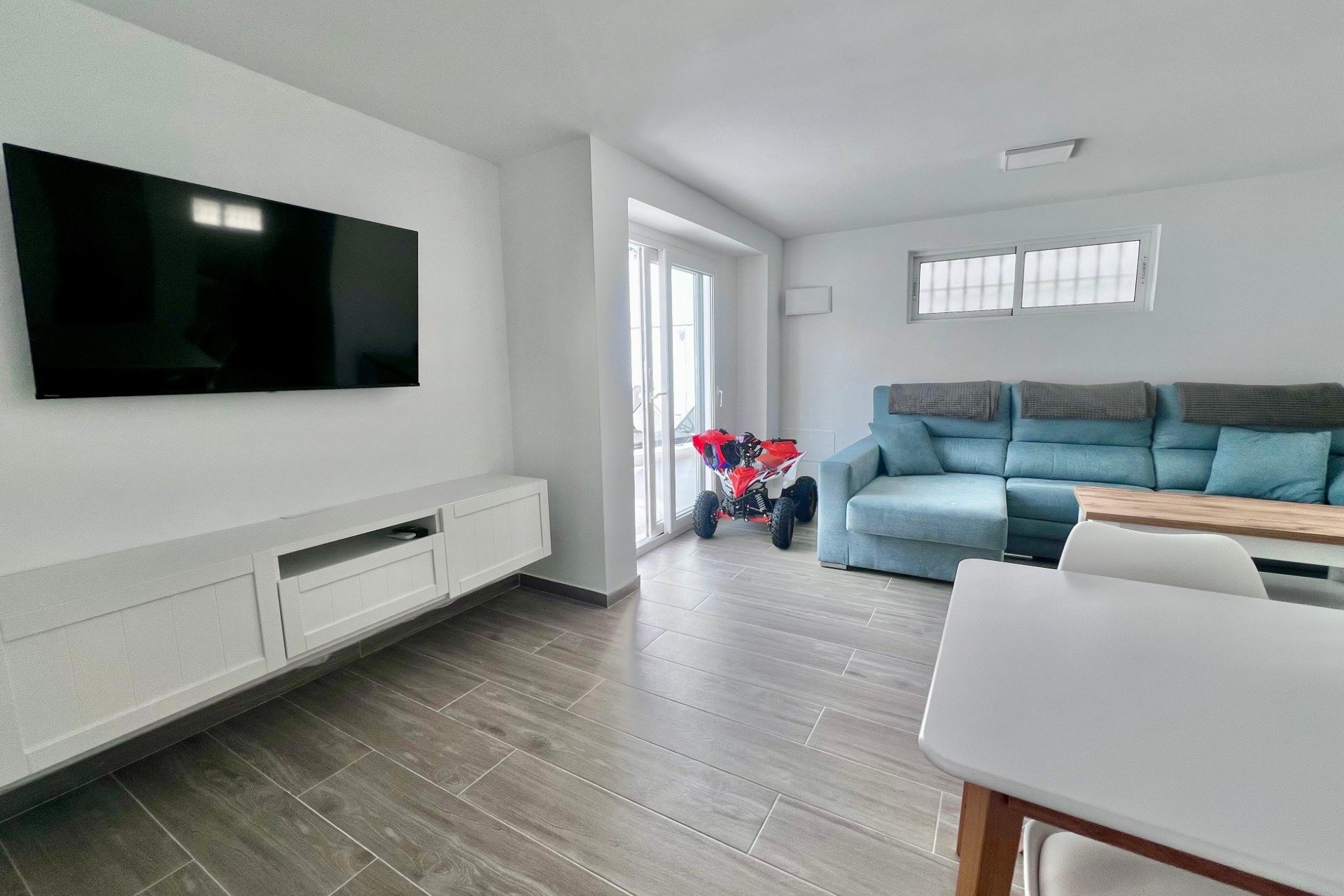 Reventa - Villa / Casa - San Miguel de Salinas - Las Filipinas