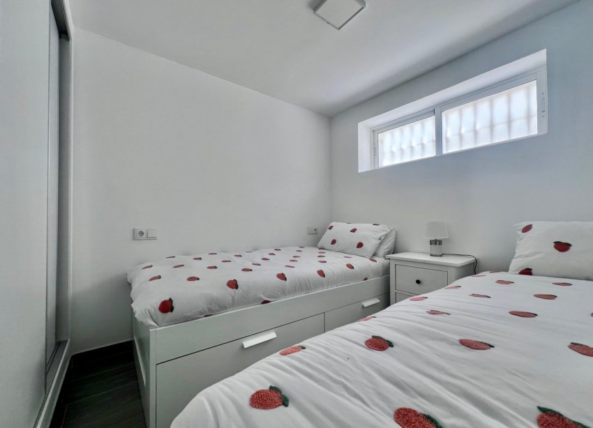 Reventa - Villa / Casa - San Miguel de Salinas - Las Filipinas
