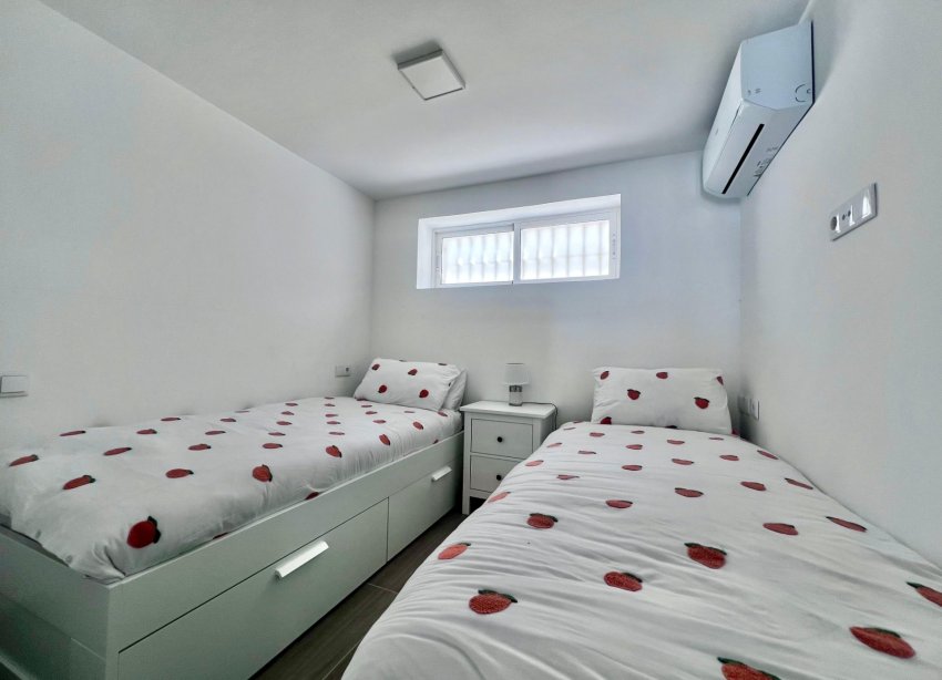 Reventa - Villa / Casa - San Miguel de Salinas - Las Filipinas