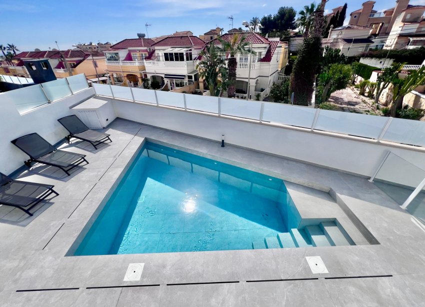 Reventa - Villa / Casa - San Miguel de Salinas - Las Filipinas