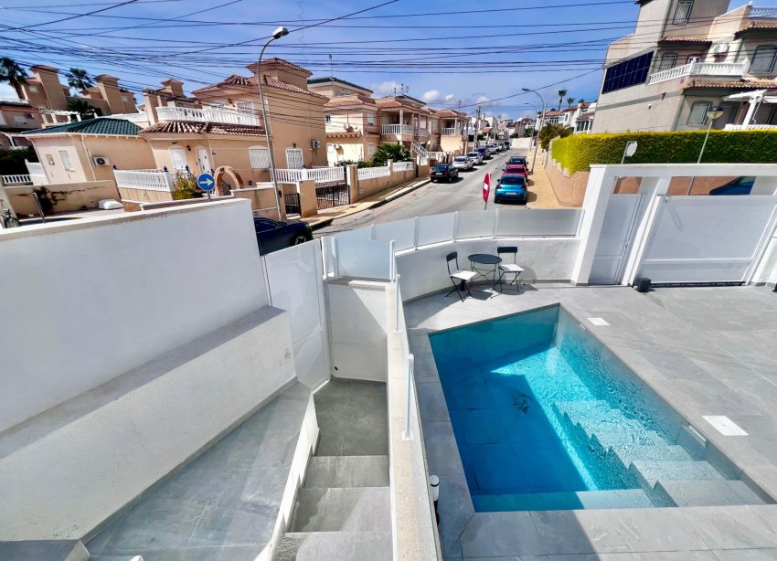 Reventa - Villa / Casa - San Miguel de Salinas - Las Filipinas