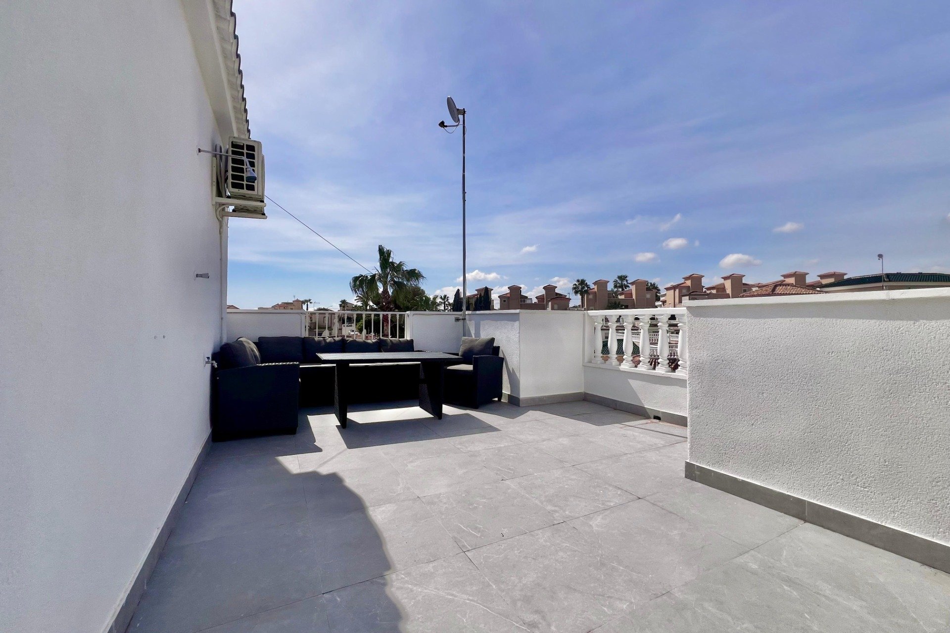 Reventa - Villa / Casa - San Miguel de Salinas - Las Filipinas