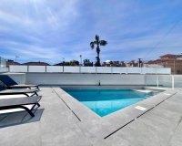 Reventa - Villa / Casa - San Miguel de Salinas - Las Filipinas