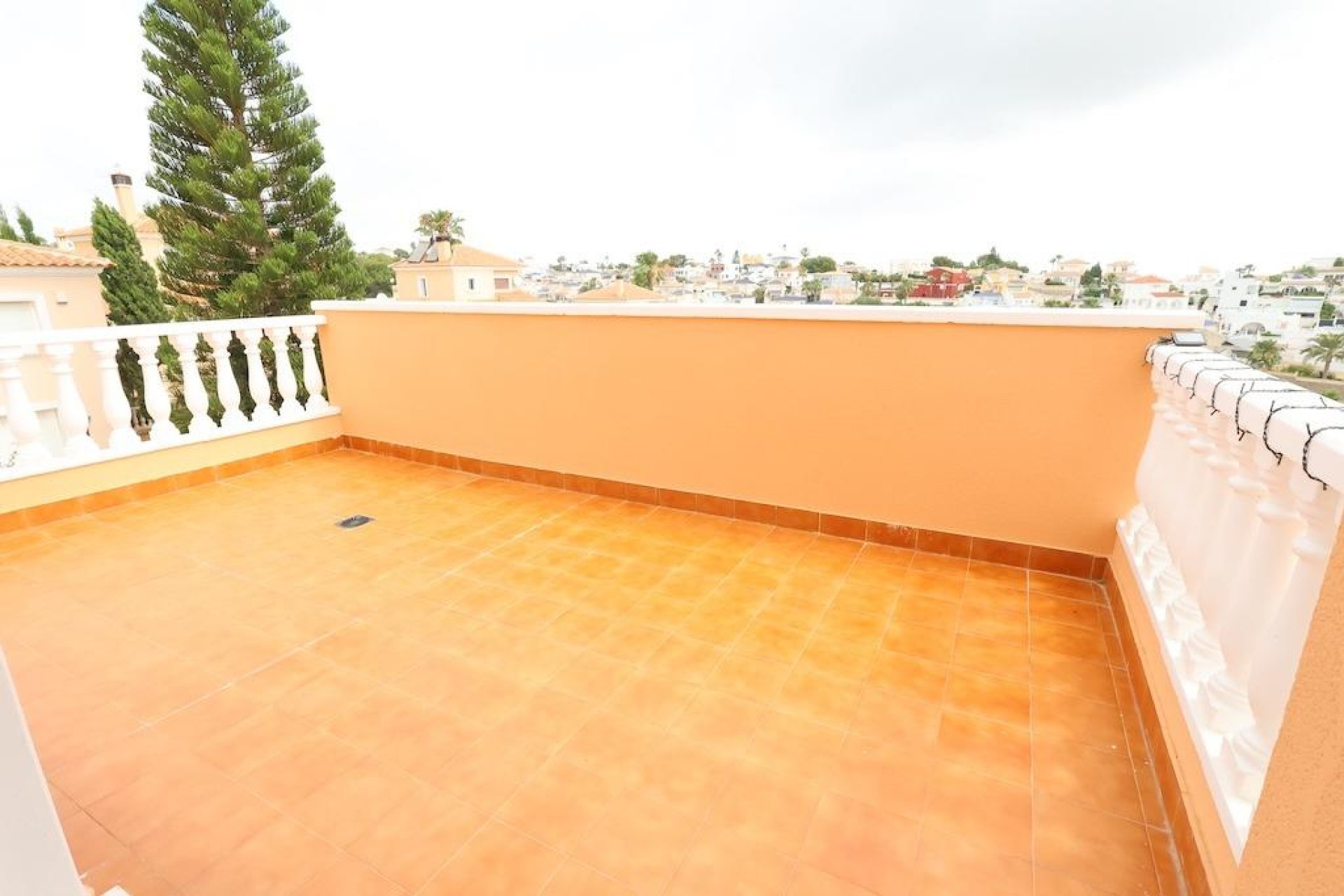 Reventa - Villa / Casa - San Miguel de Salinas - Las Filipinas