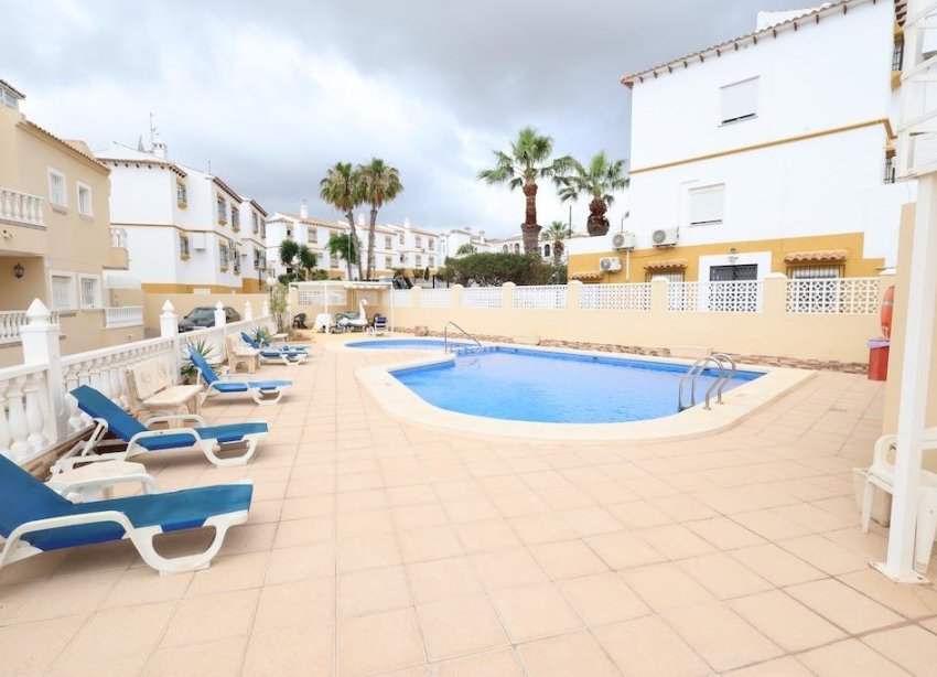 Reventa - Villa / Casa - San Miguel de Salinas - Las Filipinas