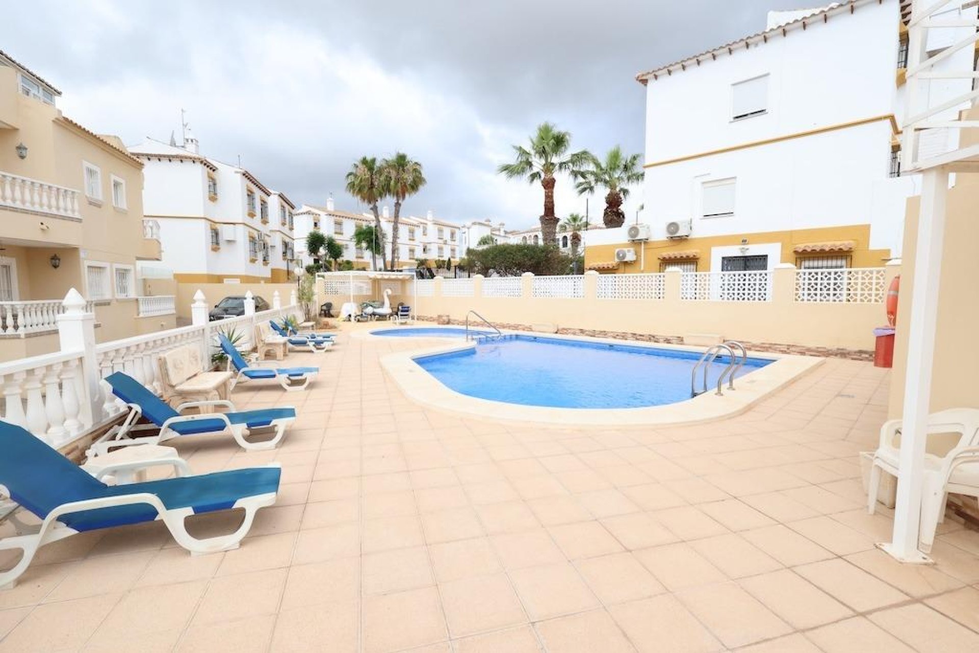 Reventa - Villa / Casa - San Miguel de Salinas - Las Filipinas