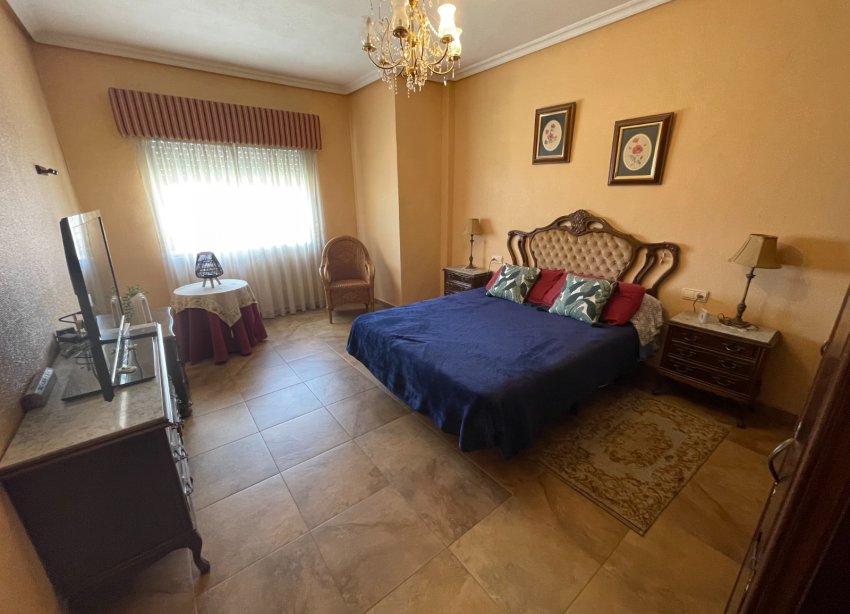 Reventa - Villa / Casa - San Miguel de Salinas - Pueblo