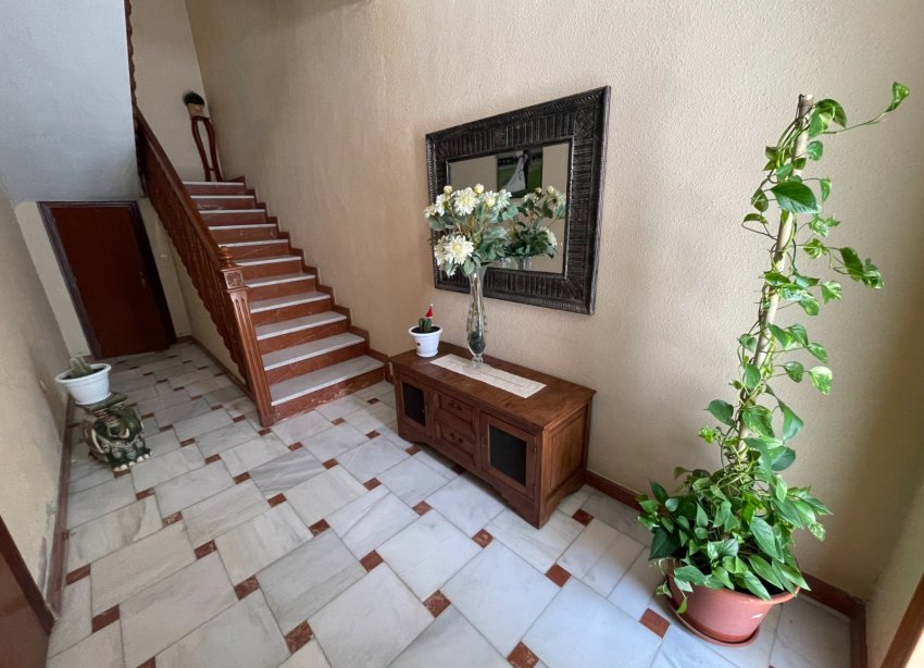 Reventa - Villa / Casa - San Miguel de Salinas - Pueblo