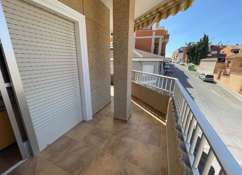 Reventa - Villa / Casa - San Miguel de Salinas - Pueblo
