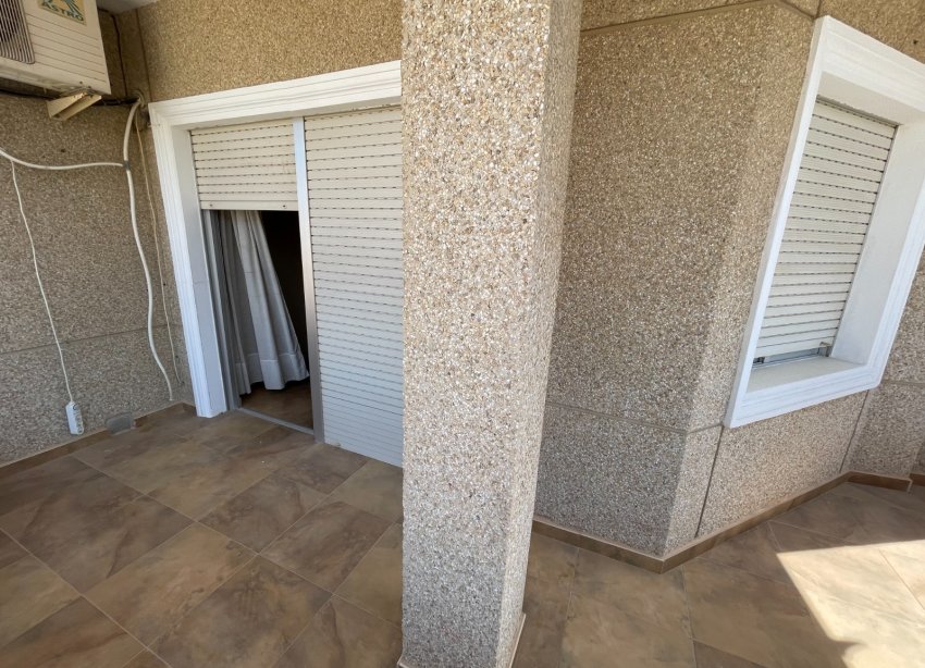 Reventa - Villa / Casa - San Miguel de Salinas - Pueblo
