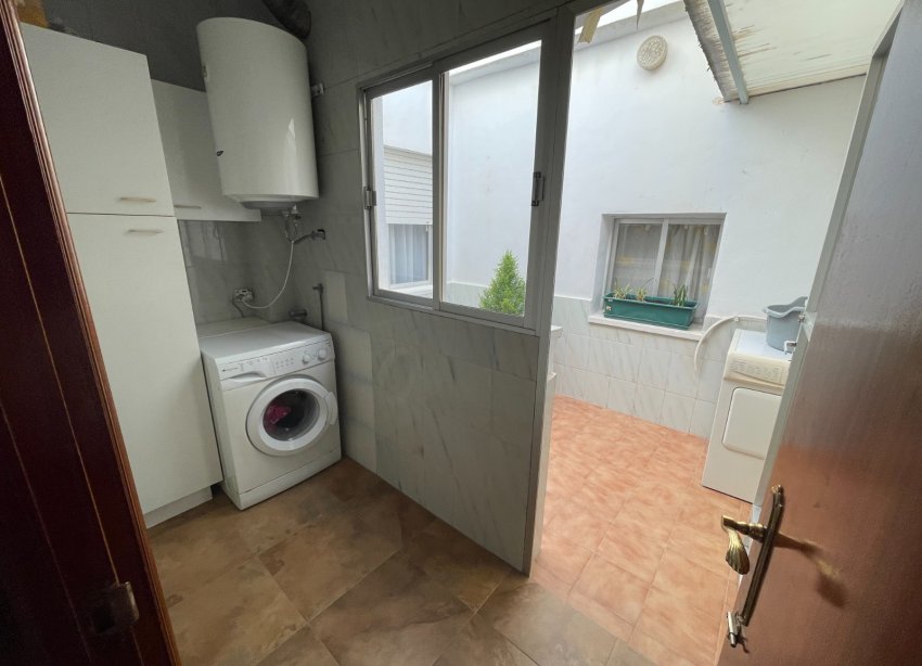 Reventa - Villa / Casa - San Miguel de Salinas - Pueblo